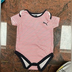 The baby clothes